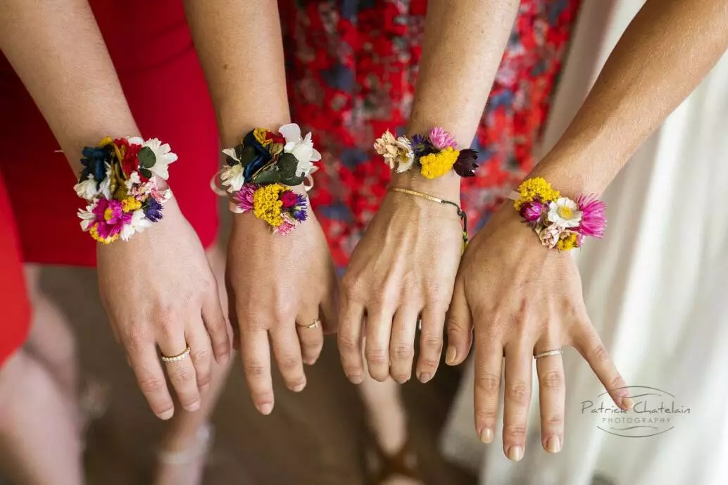 Bracelets fleurs pour demoiselles d'honneurs