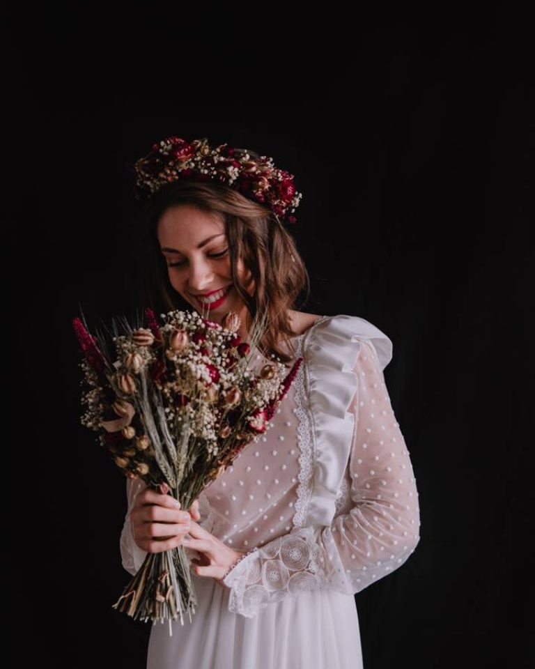 Votre couronne de tête et votre bouquet de mariée Serre Sauvage